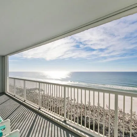 Secret Agents Welcome Gulf Views At The Islander 7007